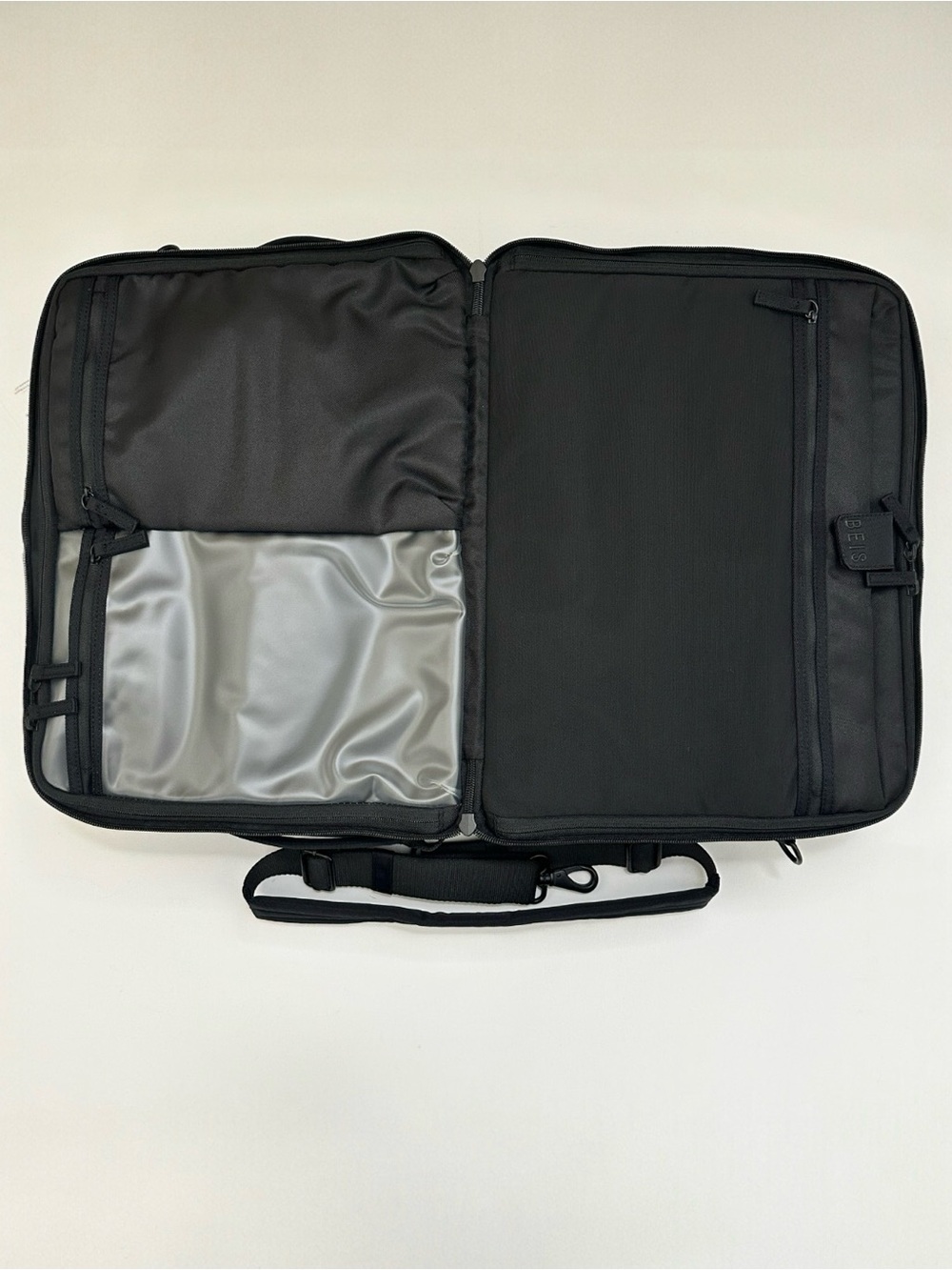 BEIS Black Travel Weekender Vacation Duffle Bag - Picture 5 of 9